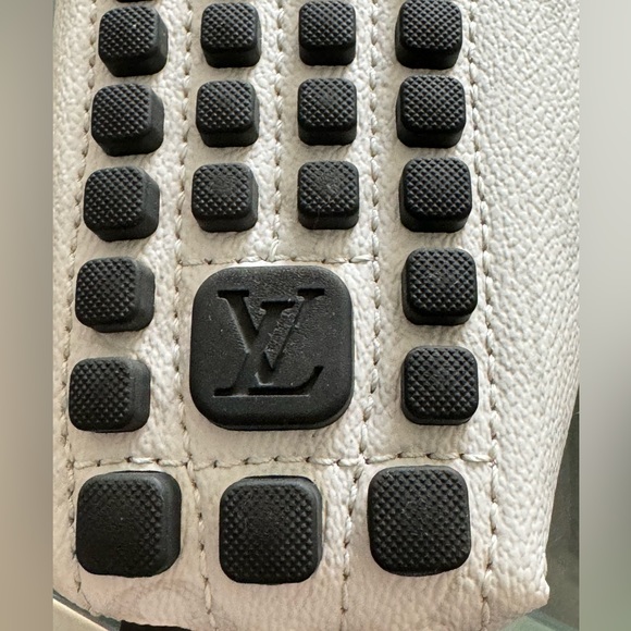 Louis Vuitton men's moccasin monogram loafers size 9 white - Picture 6 of 6